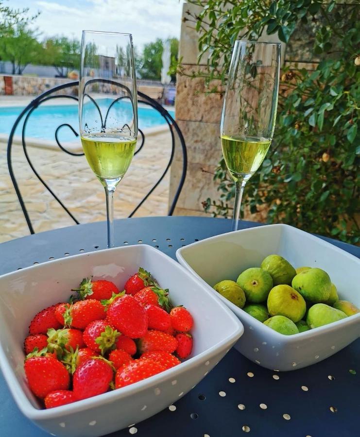 Holiday Home Iva With Pool Sukošan Екстериор снимка