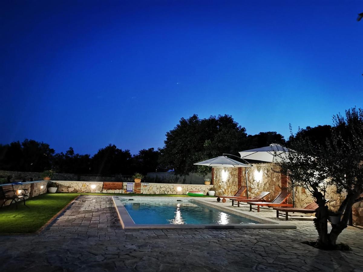 Holiday Home Iva With Pool Sukošan Екстериор снимка