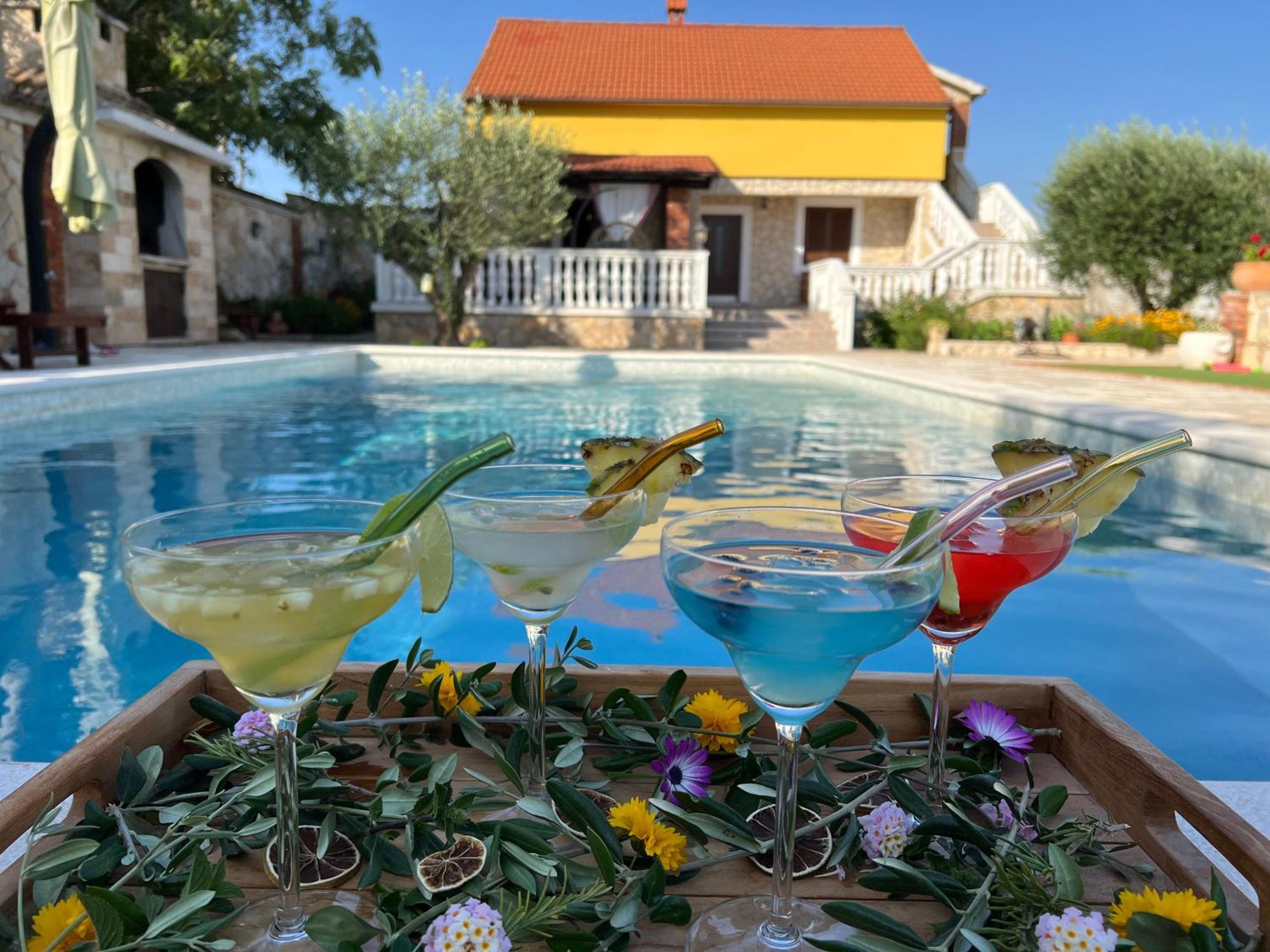 Holiday Home Iva With Pool Sukošan Екстериор снимка