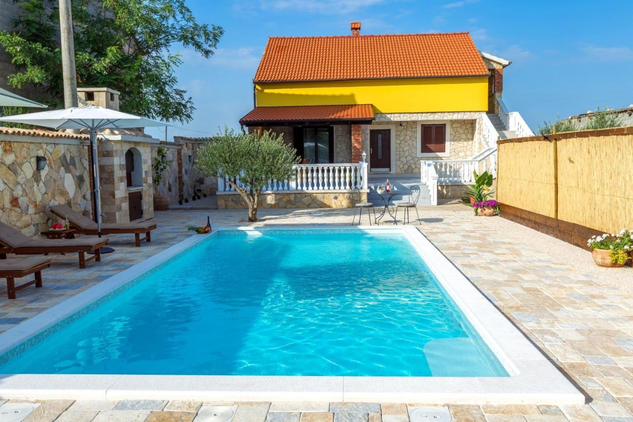 Holiday Home Iva With Pool Sukošan Екстериор снимка