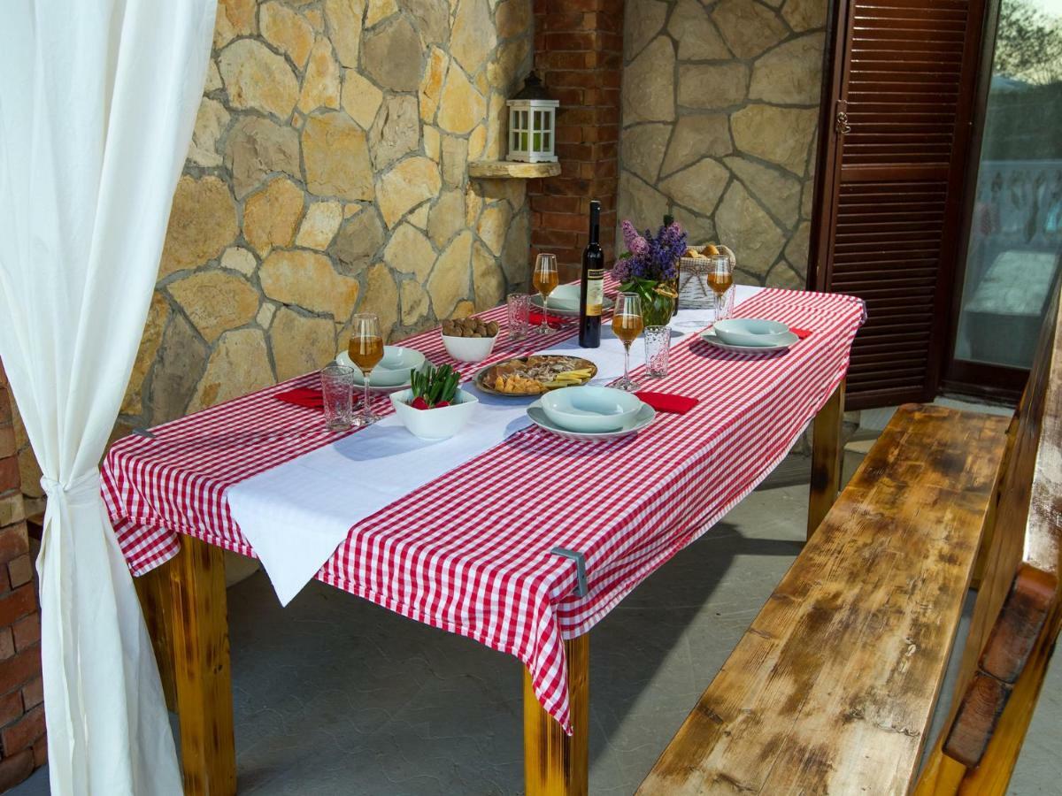 Holiday Home Iva With Pool Sukošan Екстериор снимка