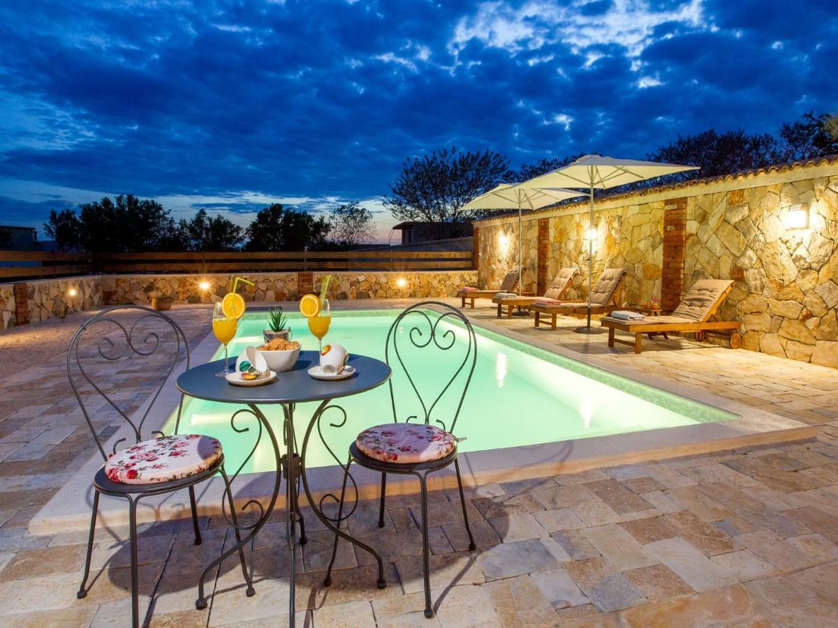 Holiday Home Iva With Pool Sukošan Екстериор снимка