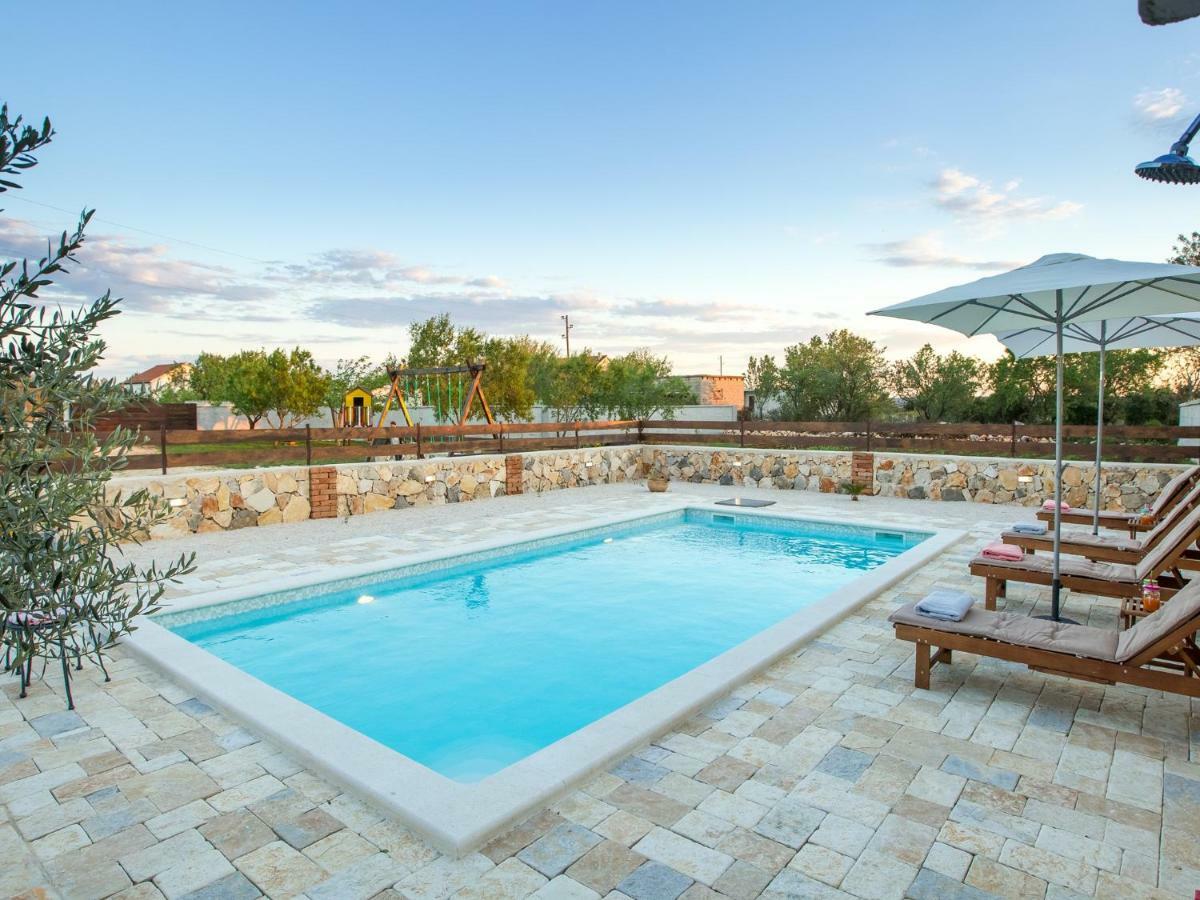 Holiday Home Iva With Pool Sukošan Екстериор снимка