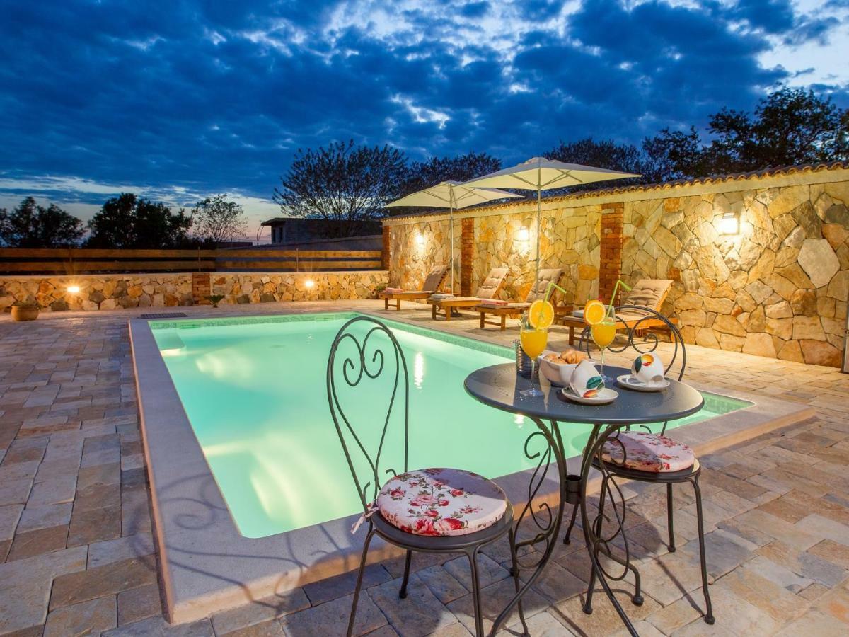 Holiday Home Iva With Pool Sukošan Екстериор снимка
